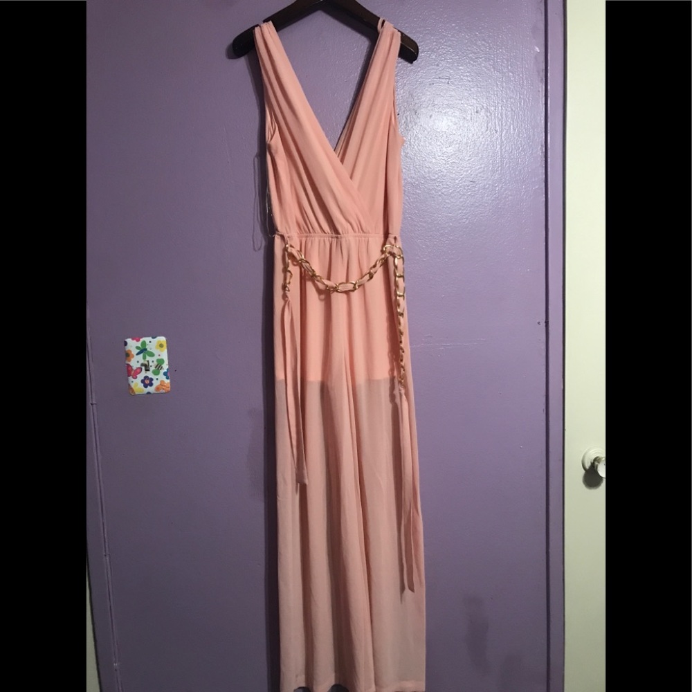 Jumpsuit 💓 - Picture 2 of 5